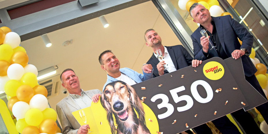 Happy with the opening of the new store: (from left) Luboš Rejchrt (COO), Dušan Plaček (owner and founder), Peter Kováč (retail director, Super Zoo Czech Republic) and František Wagner (CEO, Plaček Group).