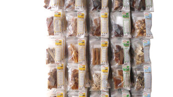 Zip pouches make for a tidy shelf 