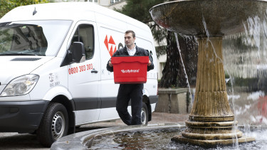 Retailers discover delivery service