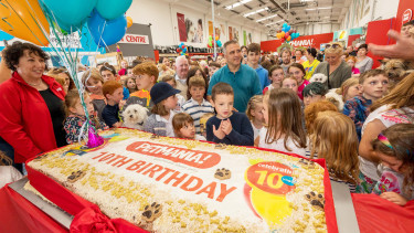 Anniversary sets a world record