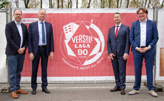 Lode Versele (supply chain manager), Gwijde Versele (CFO), Frederic Boone(CEO) and Stefan Versele (sales manager) embrace the 90-year history ofVersele-Laga.