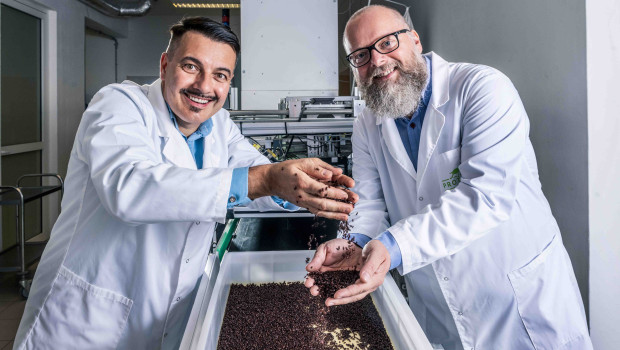 Bartłomiej Roszkowski (left) and Konrad Włodarczyk are working on a next generation of sustainable, premium protein products.