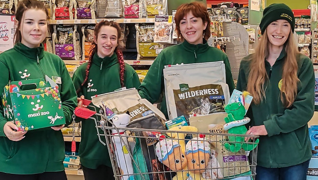 Helping the animals most in need: donations from Maxi Zoo provide a wealth of products.