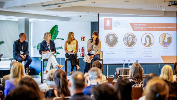 Panel discussion at the Fediaf Annnual Congress in Madrid.